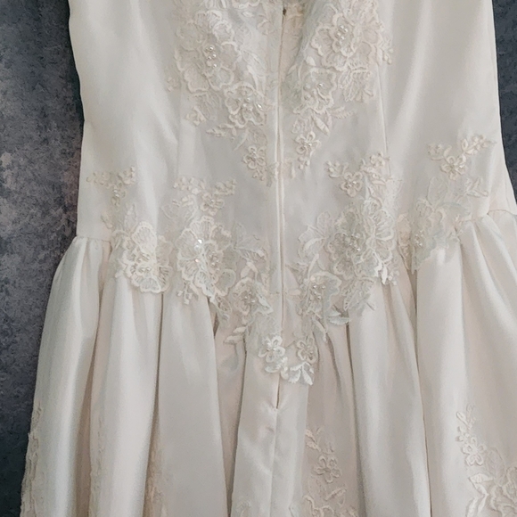 '94 debutante dress 😂 - Picture 6 of 6